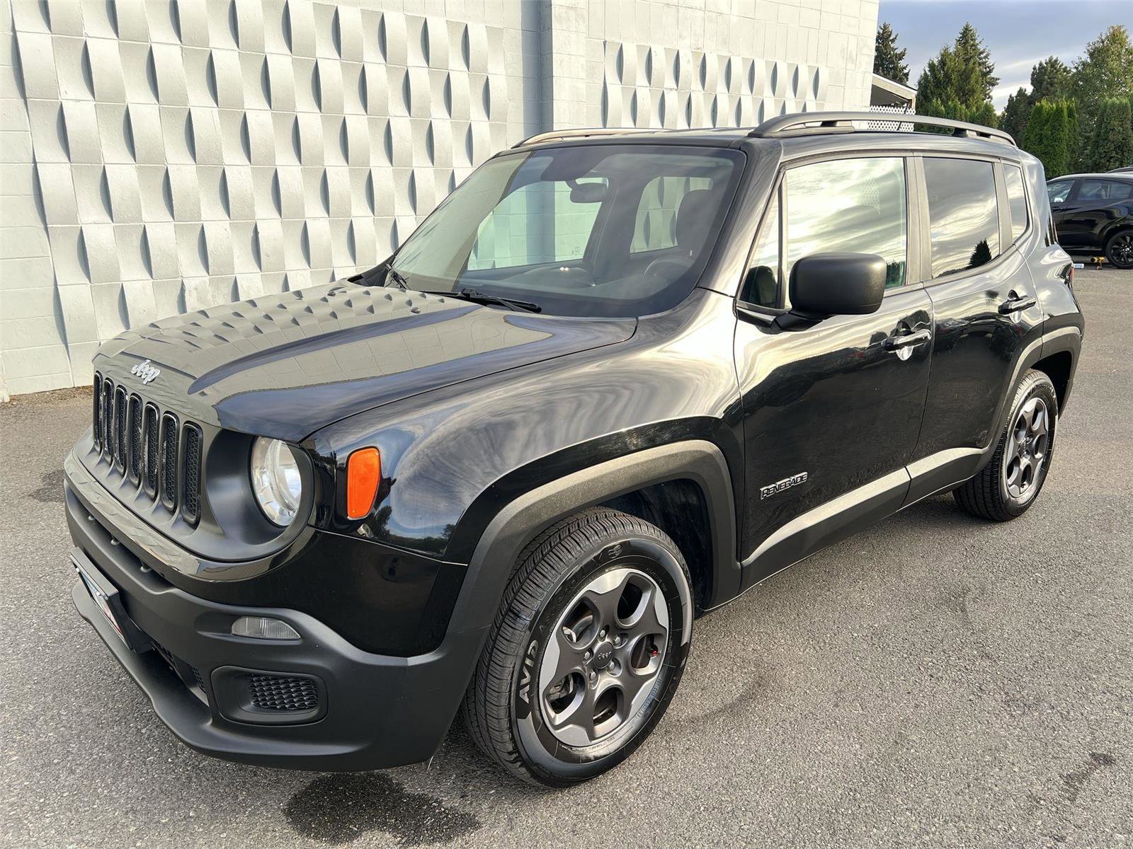 Used 2016 Jeep Renegade Sport w/ Power & Air Group image 1