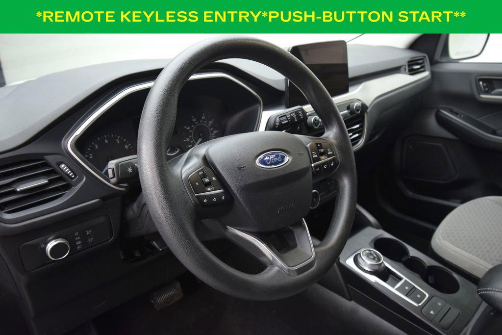 Used 2022 Ford Escape SE image 15