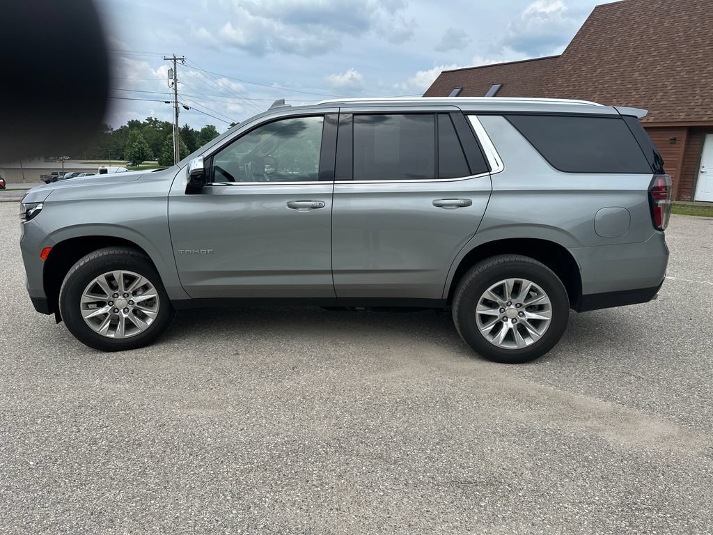 Used 2023 Chevrolet Tahoe Premier w/ Premium Package 2 AWD/4WD image 2