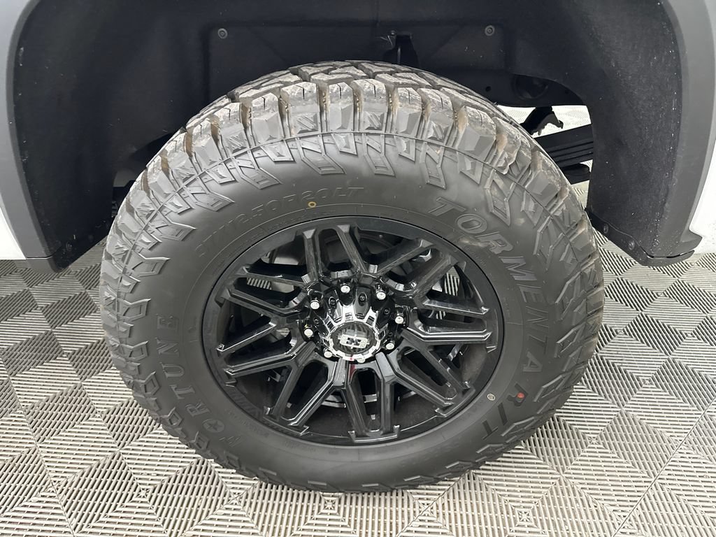 Used 2024 Chevrolet Silverado 2500 LT AWD/4WD image 20