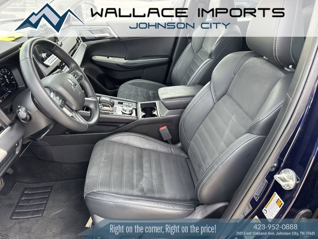 Used 2023 Mitsubishi Outlander SE image 14