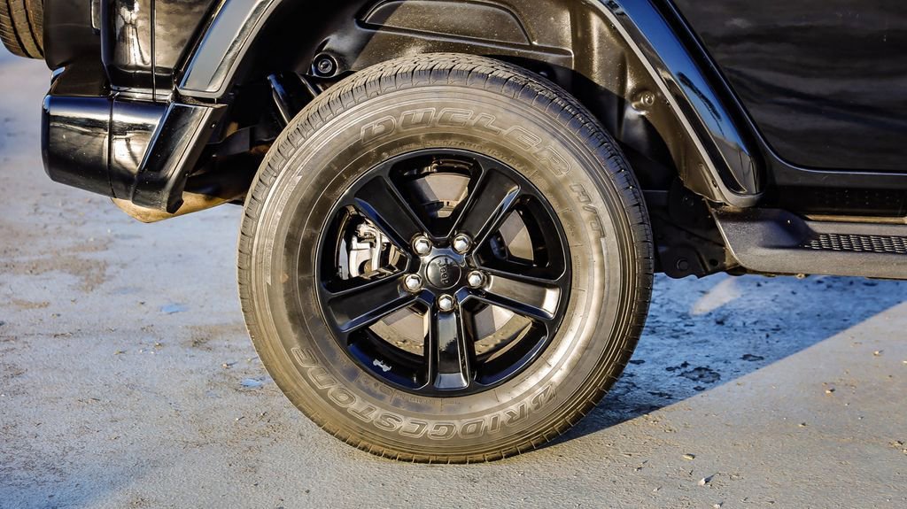 Used 2021 Jeep Wrangler Unlimited Sahara image 12