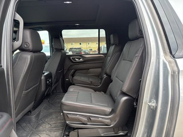 Used 2024 Chevrolet Suburban RST w/ Luxury Package AWD/4WD image 17