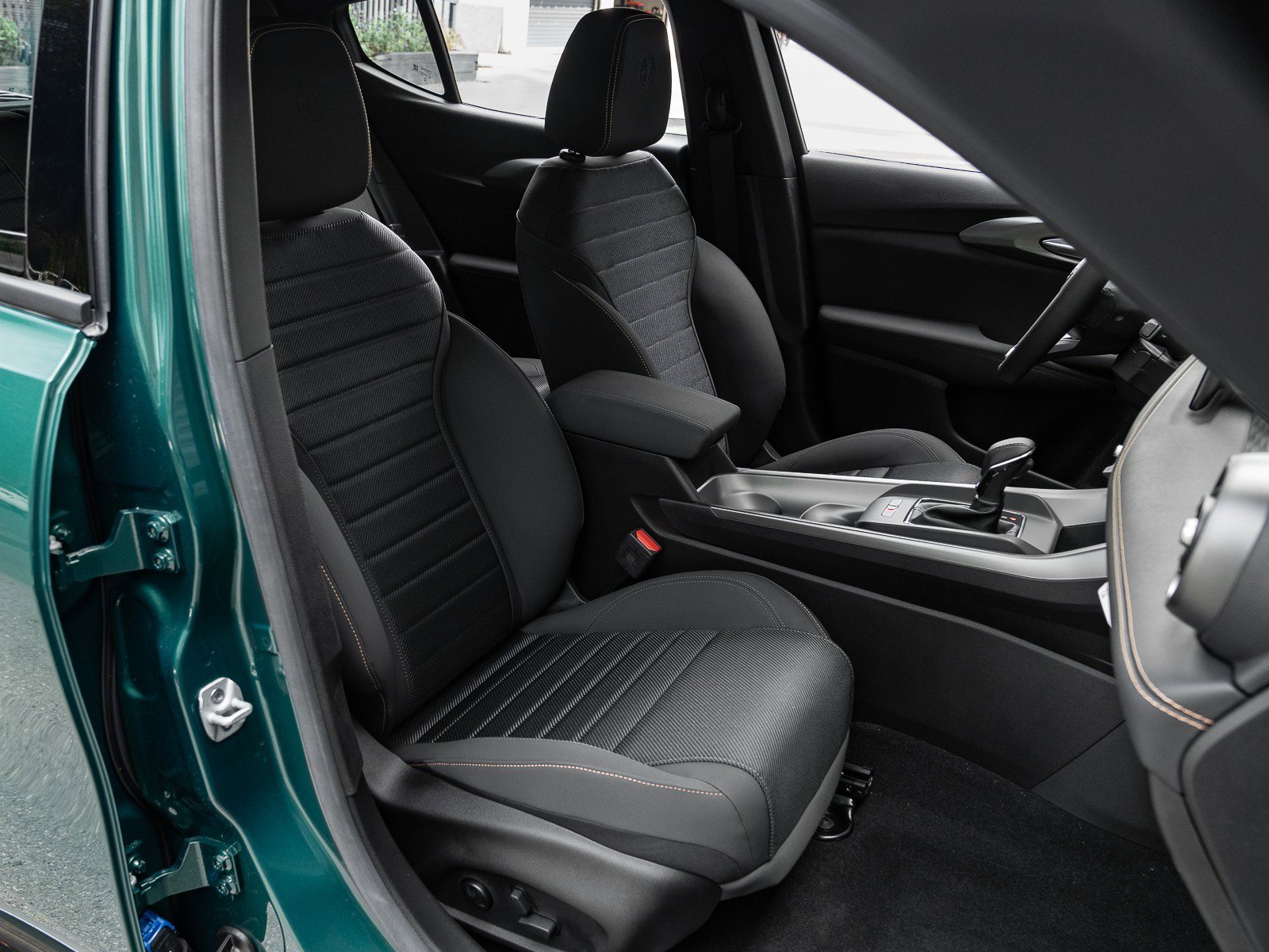 New 2024 Alfa Romeo Tonale Ti w/ Active Assist Package image 28