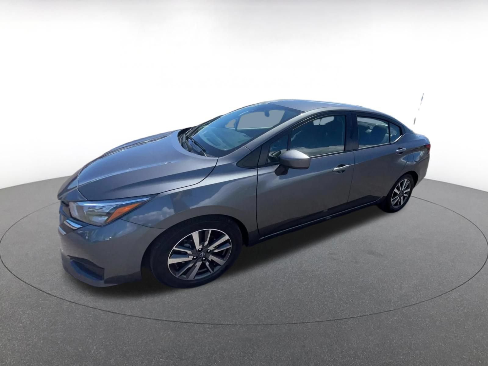 Used 2025 Nissan Versa SV FWD image 8
