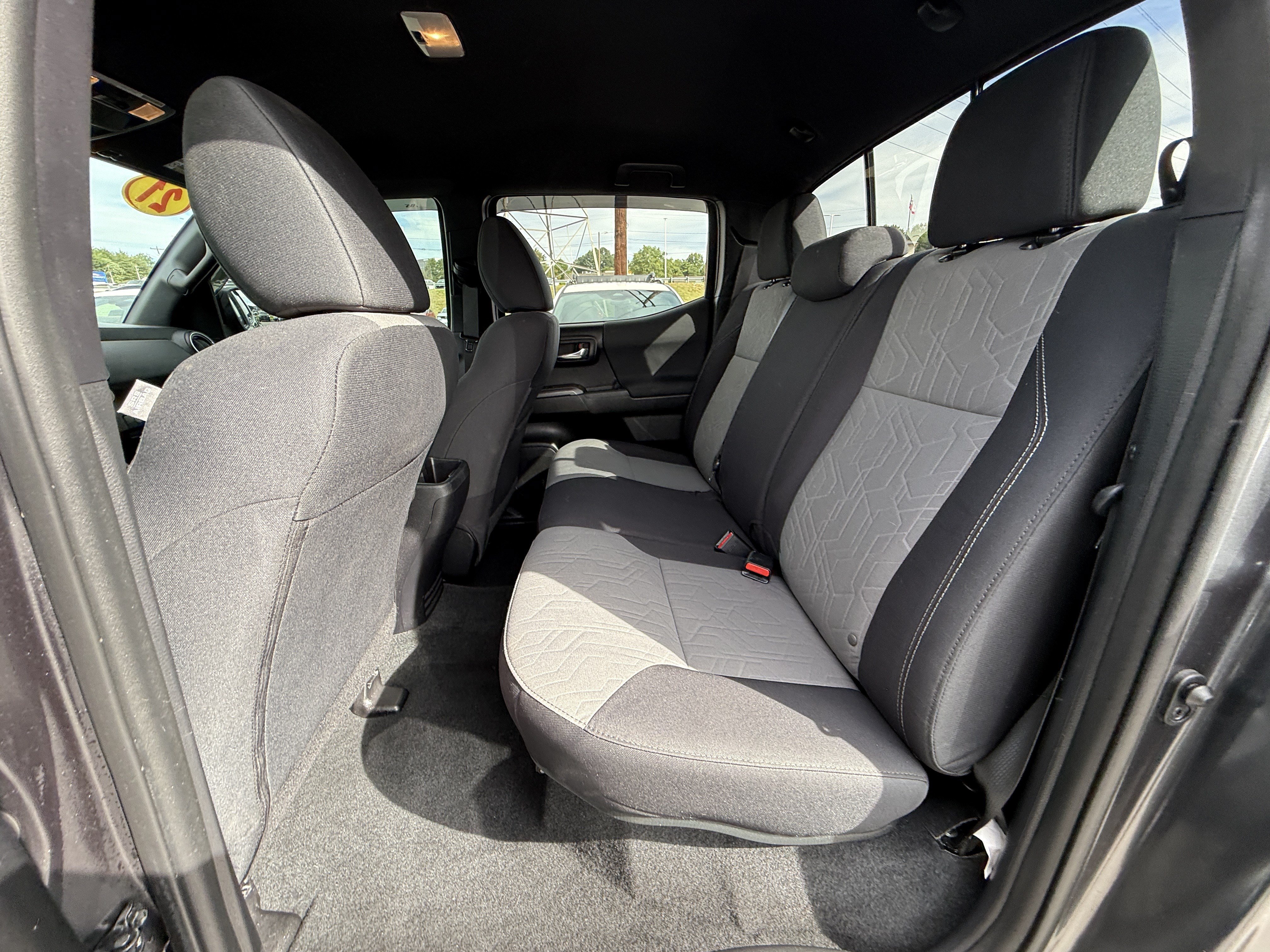 Used 2021 Toyota Tacoma TRD Off-Road w/ Technology Package AWD/4WD image 30