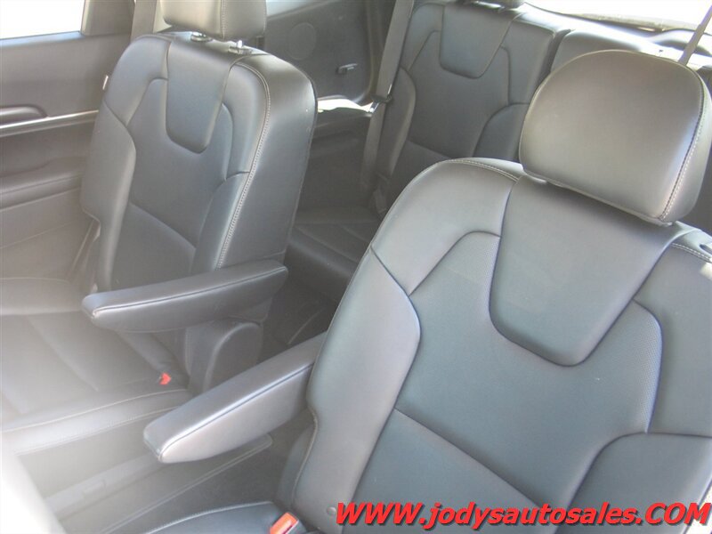 Used 2025 Kia Telluride S AWD/4WD image 33