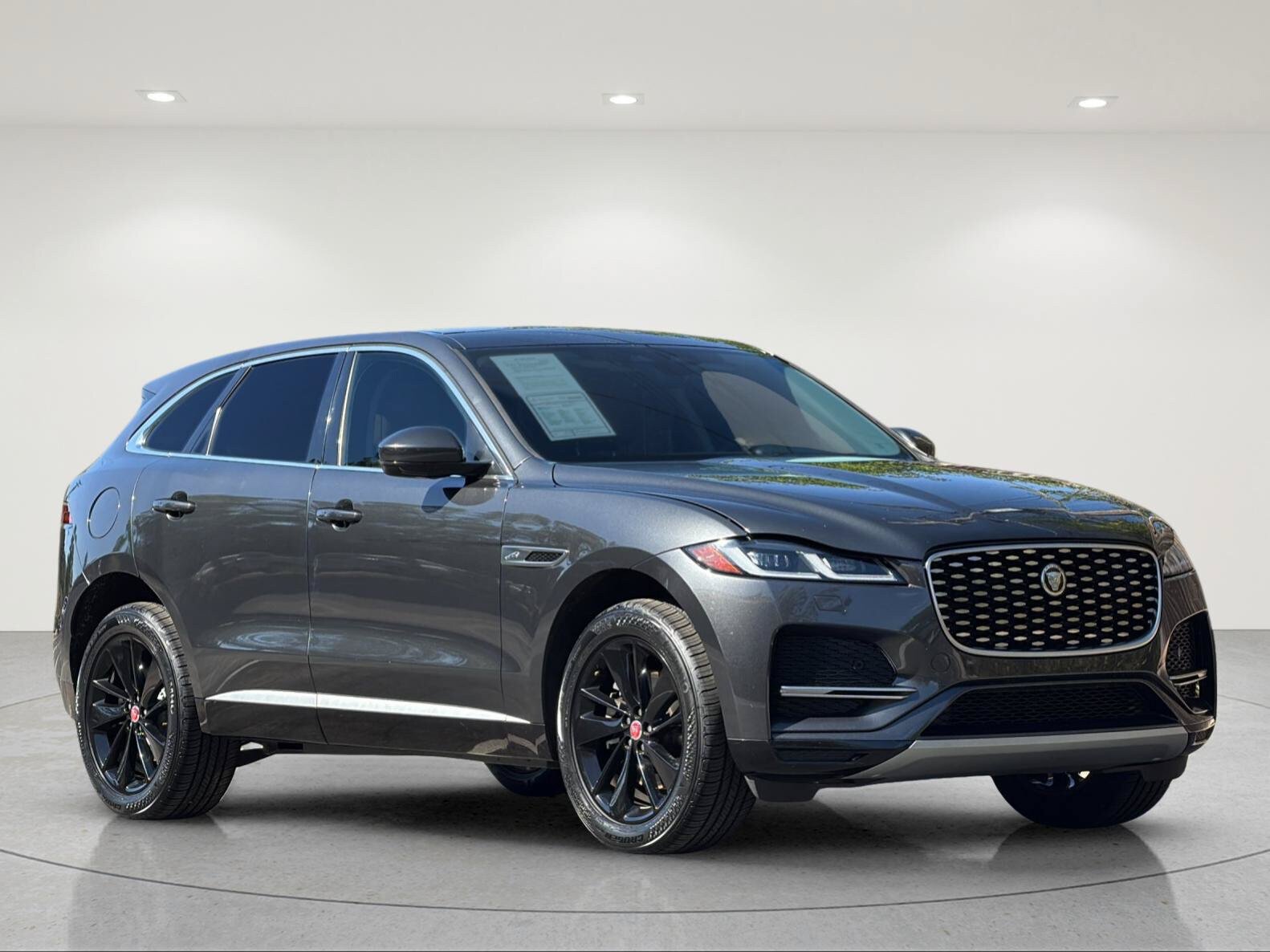 Used 2023 Jaguar F-PACE S AWD/4WD image 7