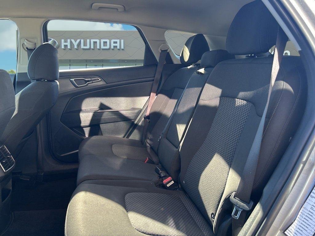 Used 2023 Kia Sportage LX image 10