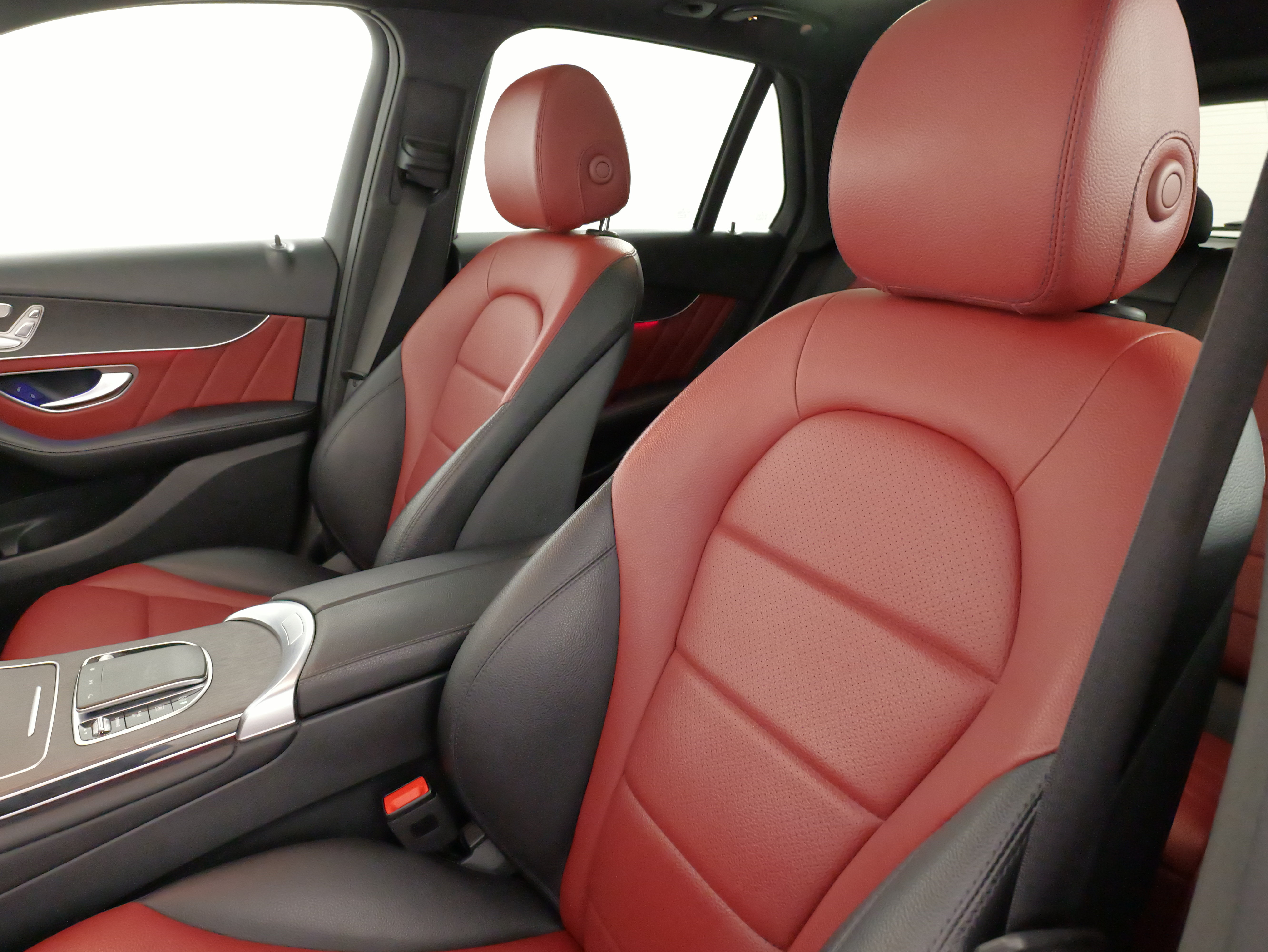 Used 2022 Mercedes-Benz GLC 300 4MATIC image 29