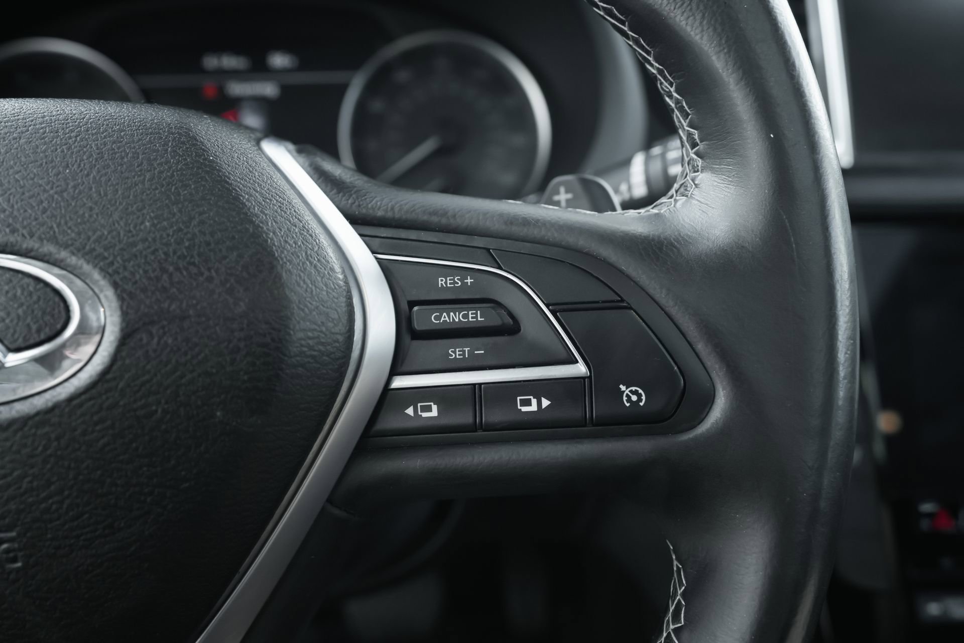 Used 2019 INFINITI QX50 Luxe w/ Navigation Package image 16