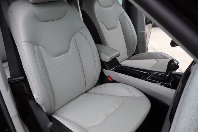 Used 2022 Jeep Compass Latitude FWD image 11