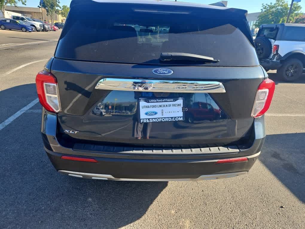 Certified 2023 Ford Explorer XLT w/ Equipment Group 202A RWD image 7