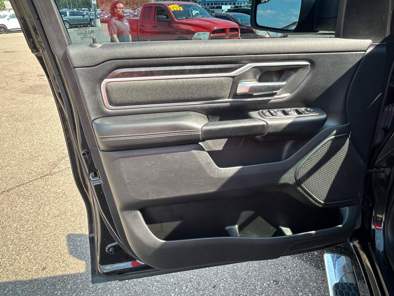 Used 2020 RAM 1500 Big Horn AWD/4WD image 14