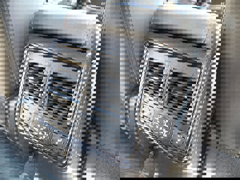 Used 2025 Subaru Forester Touring w/ Popular Package - Touring AWD/4WD image 15