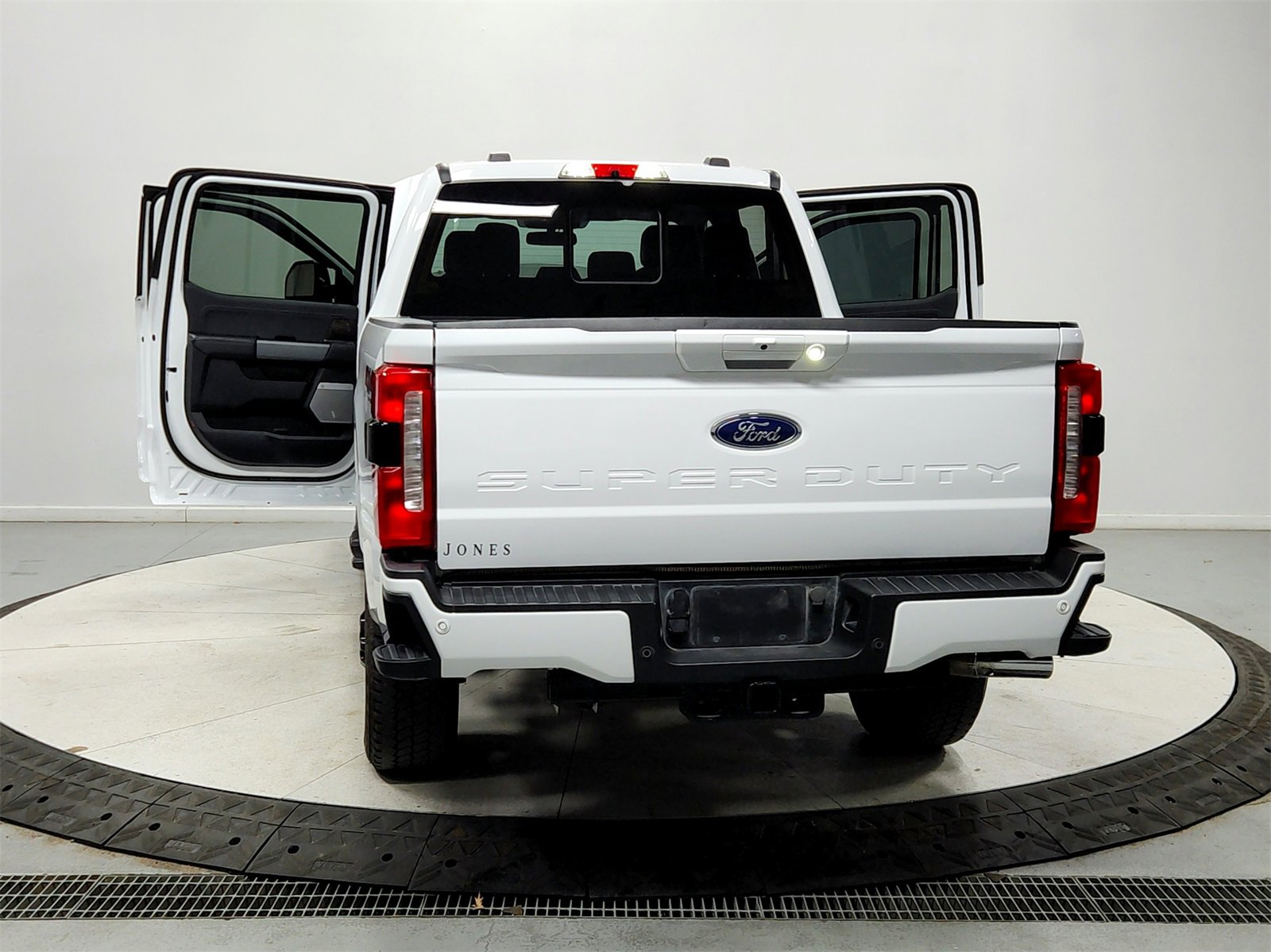 Used 2024 Ford F250 Lariat w/ Sport Appearance Package image 14