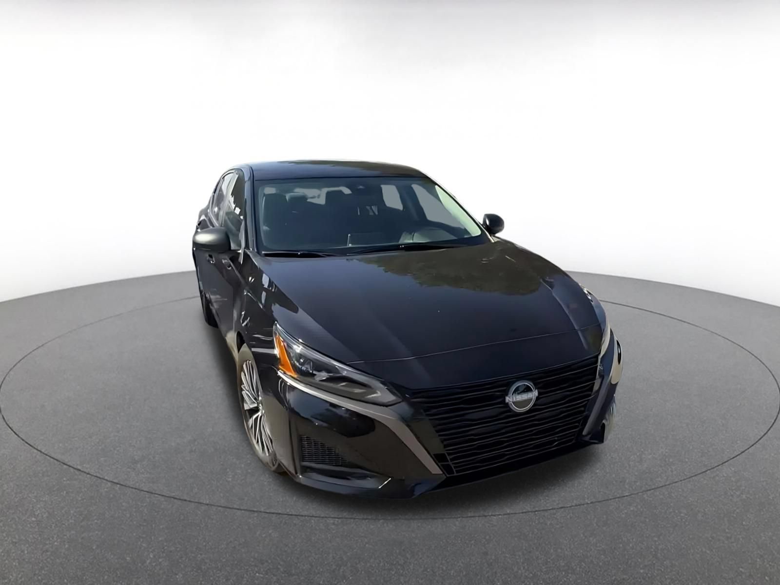 Used 2026 Nissan Altima 2.5 SV FWD image 3