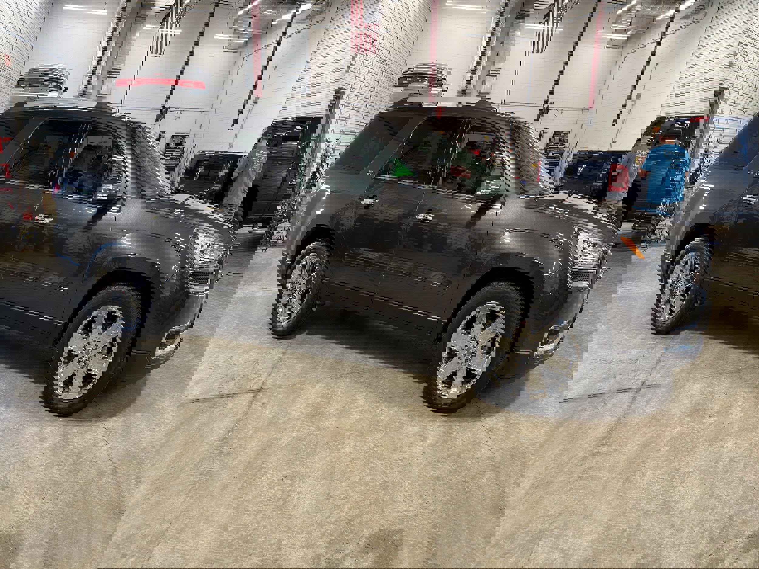 Used 2017 GMC Acadia Limited SLT image 3