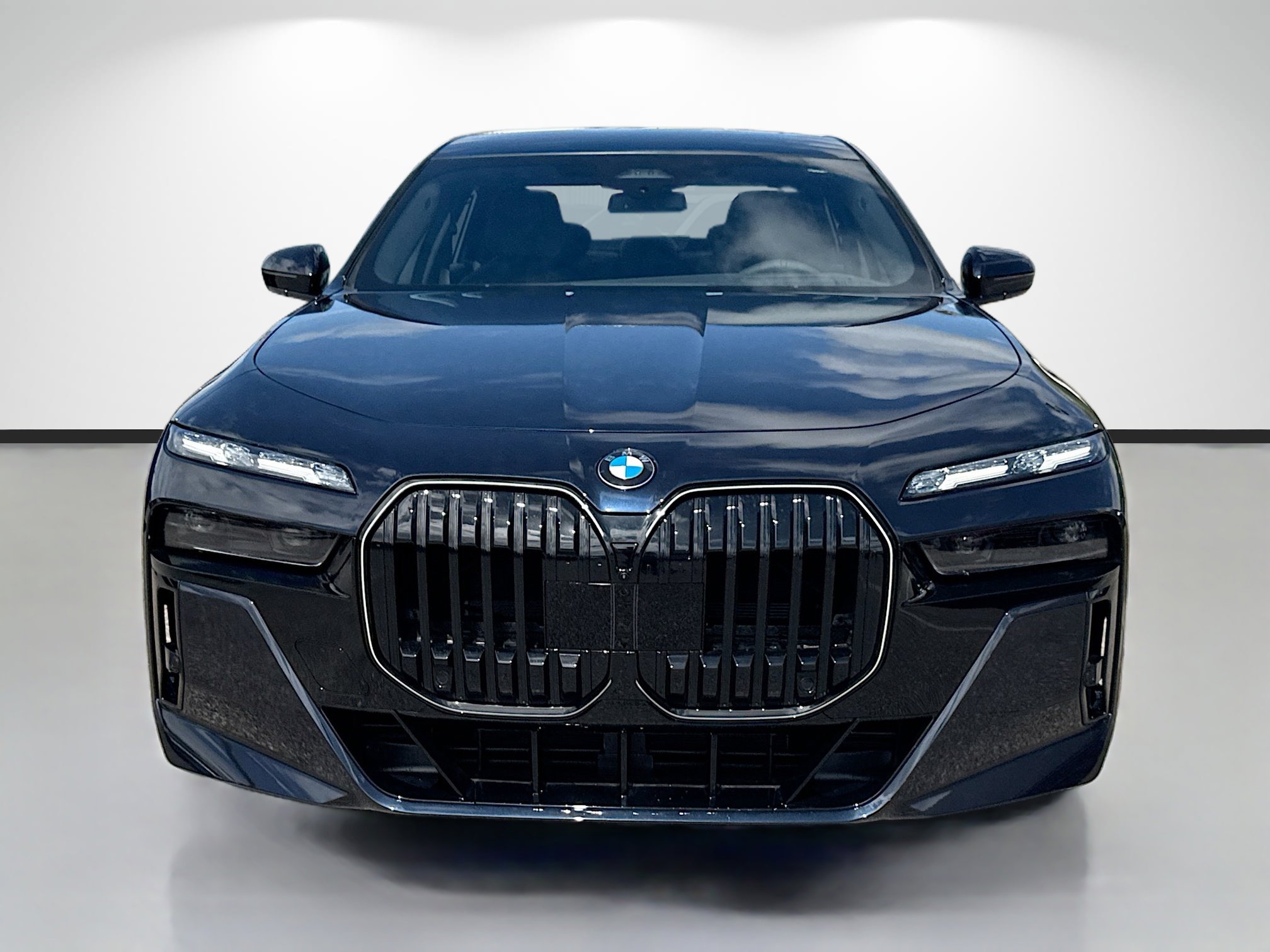 New 2026 BMW 760i xDrive w/ Executive Package image 8