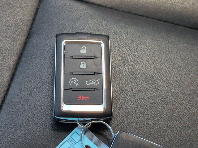 Used 2021 Jeep Grand Cherokee L Limited RWD image 30