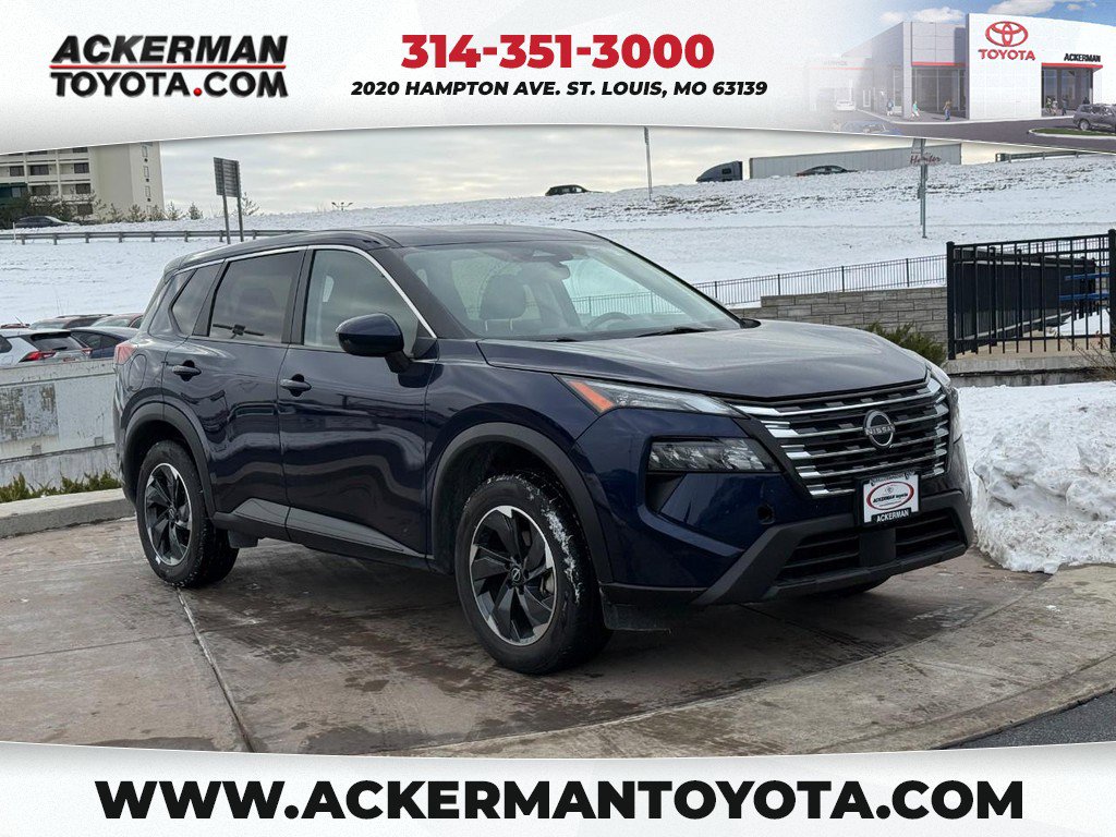 Used 2024 Nissan Rogue SV image 1