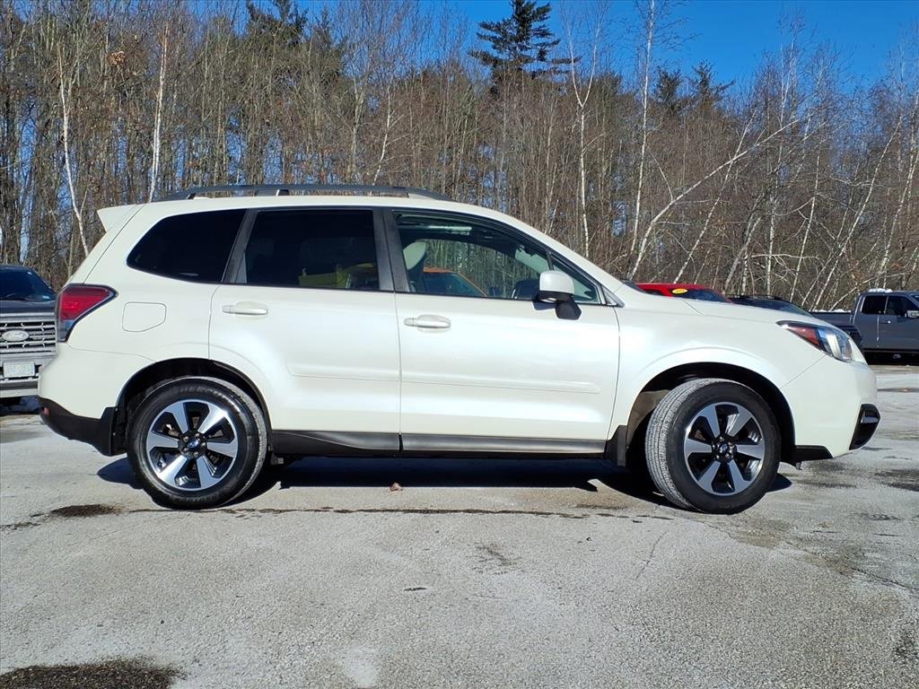 Used 2018 Subaru Forester 2.5i Premium w/ All-Weather Package image 2