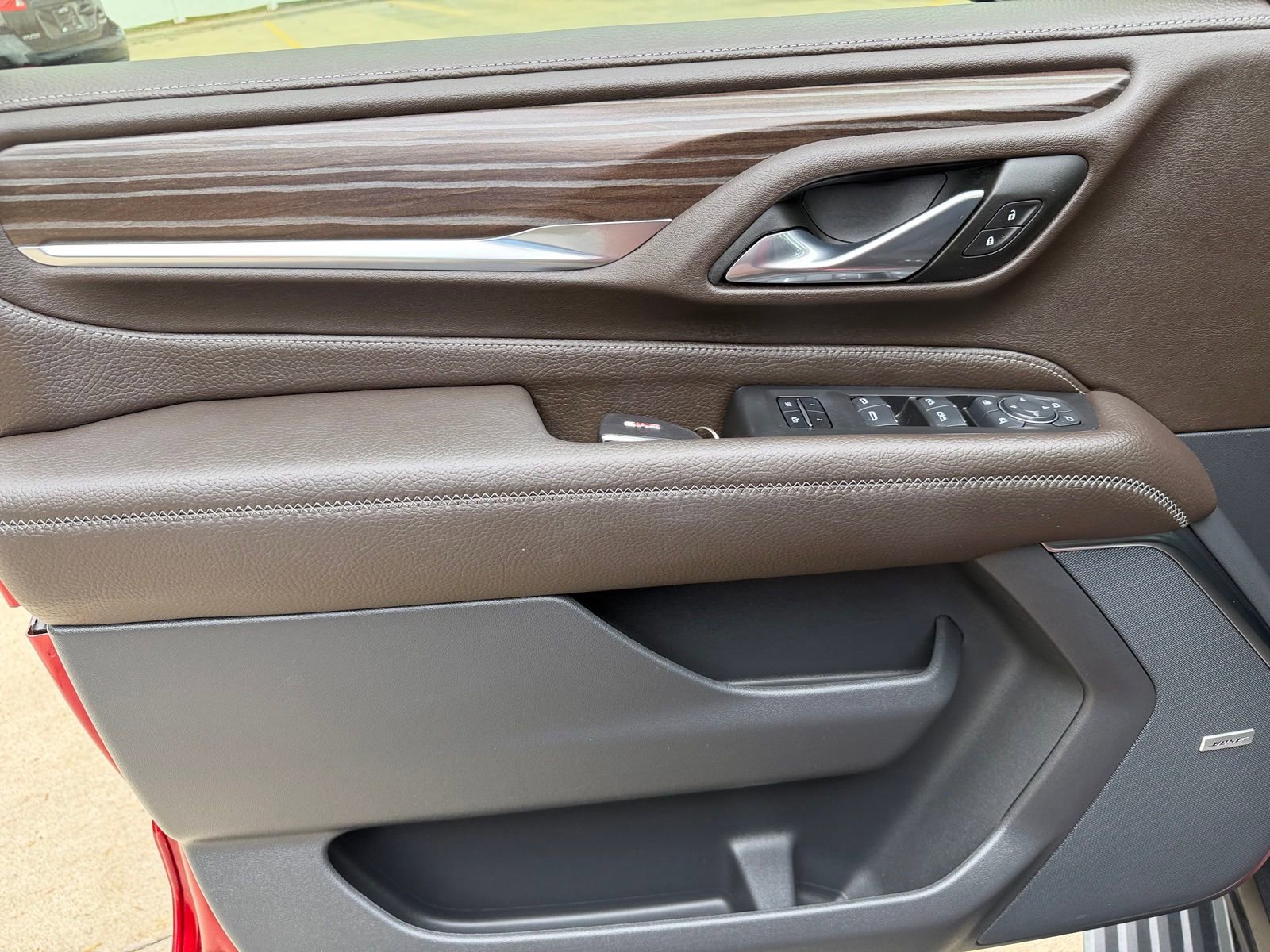 Used 2024 GMC Yukon XL Denali w/ Denali Reserve Package image 16