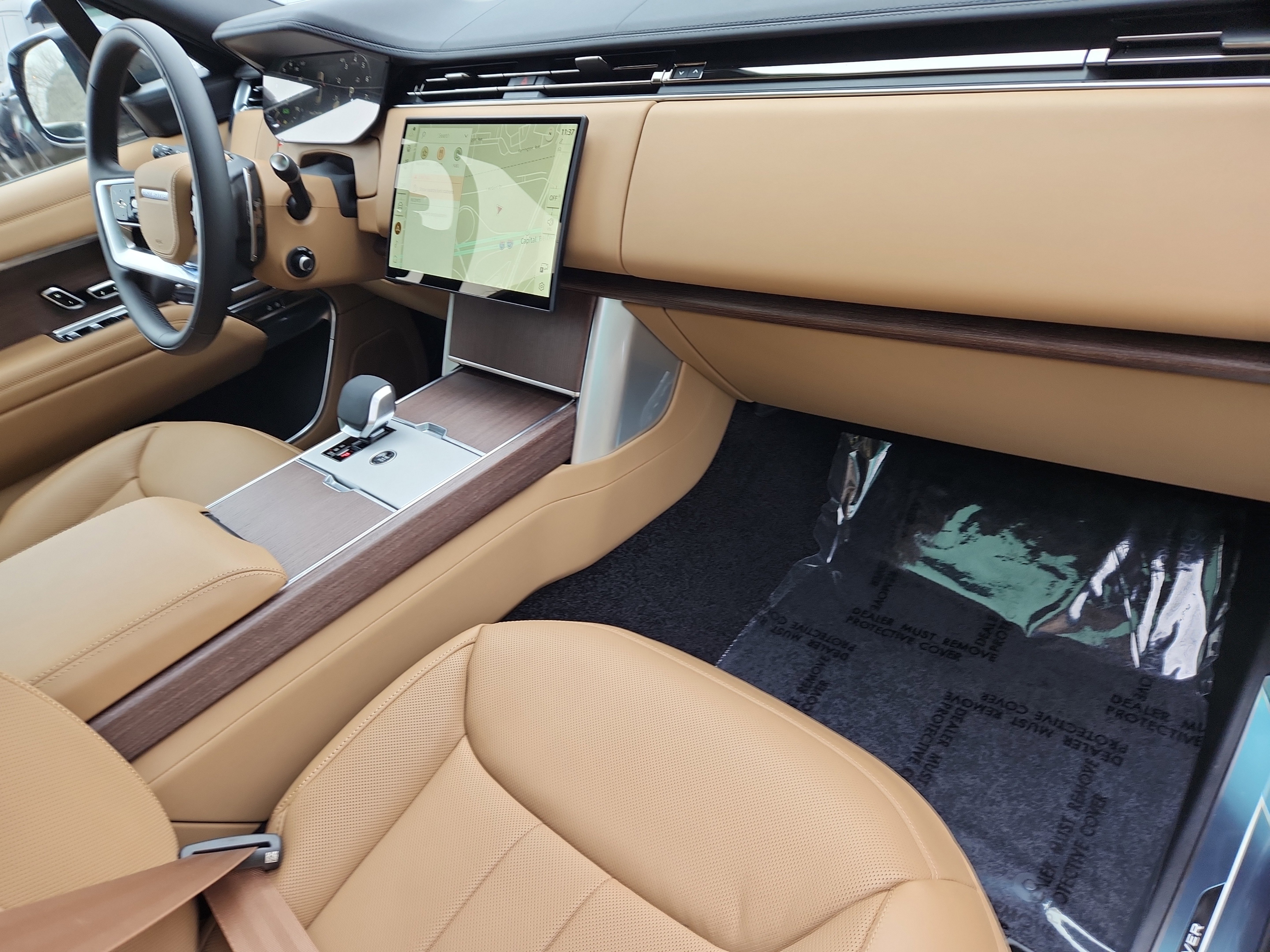 New 2025 Land Rover Range Rover SE image 28