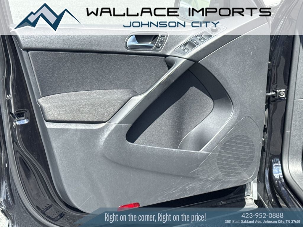 Used 2015 Volkswagen Tiguan S FWD image 11