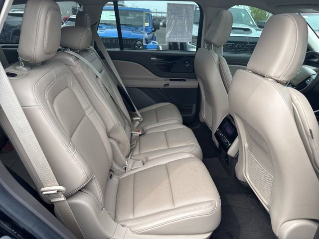Used 2023 Lincoln Aviator Reserve w/ Class IV Trailer Tow Package AWD/4WD image 8