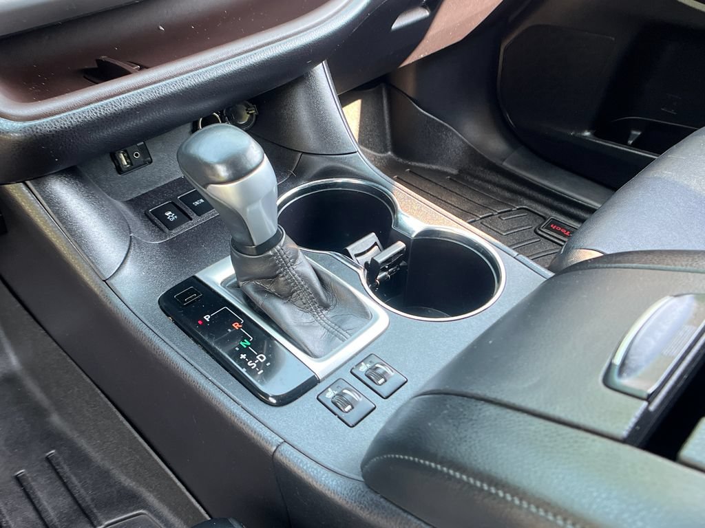 Used 2016 Toyota Highlander XLE AWD/4WD image 20