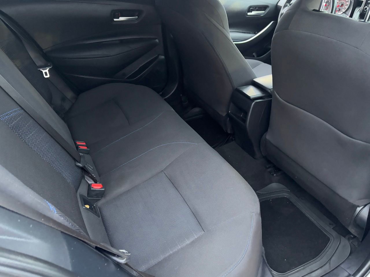 Used 2021 Toyota Corolla SE image 31