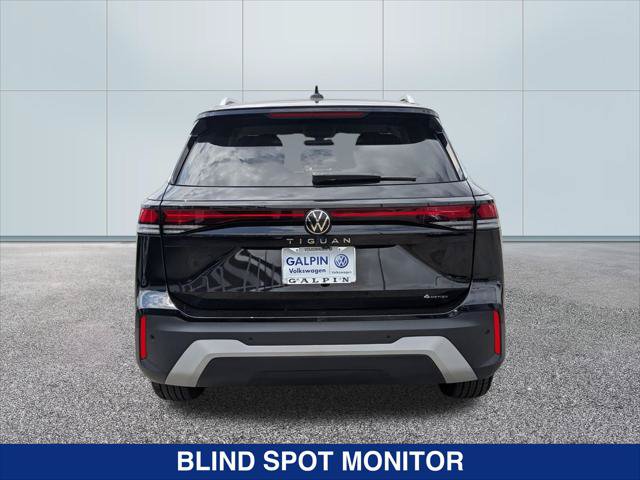 Certified 2025 Volkswagen Tiguan S w/ 18" Wheel Package AWD/4WD image 4