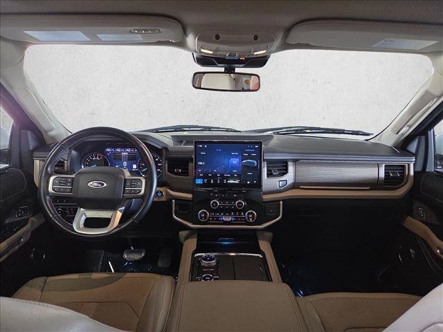 Used 2024 Ford Expedition Limited AWD/4WD image 16