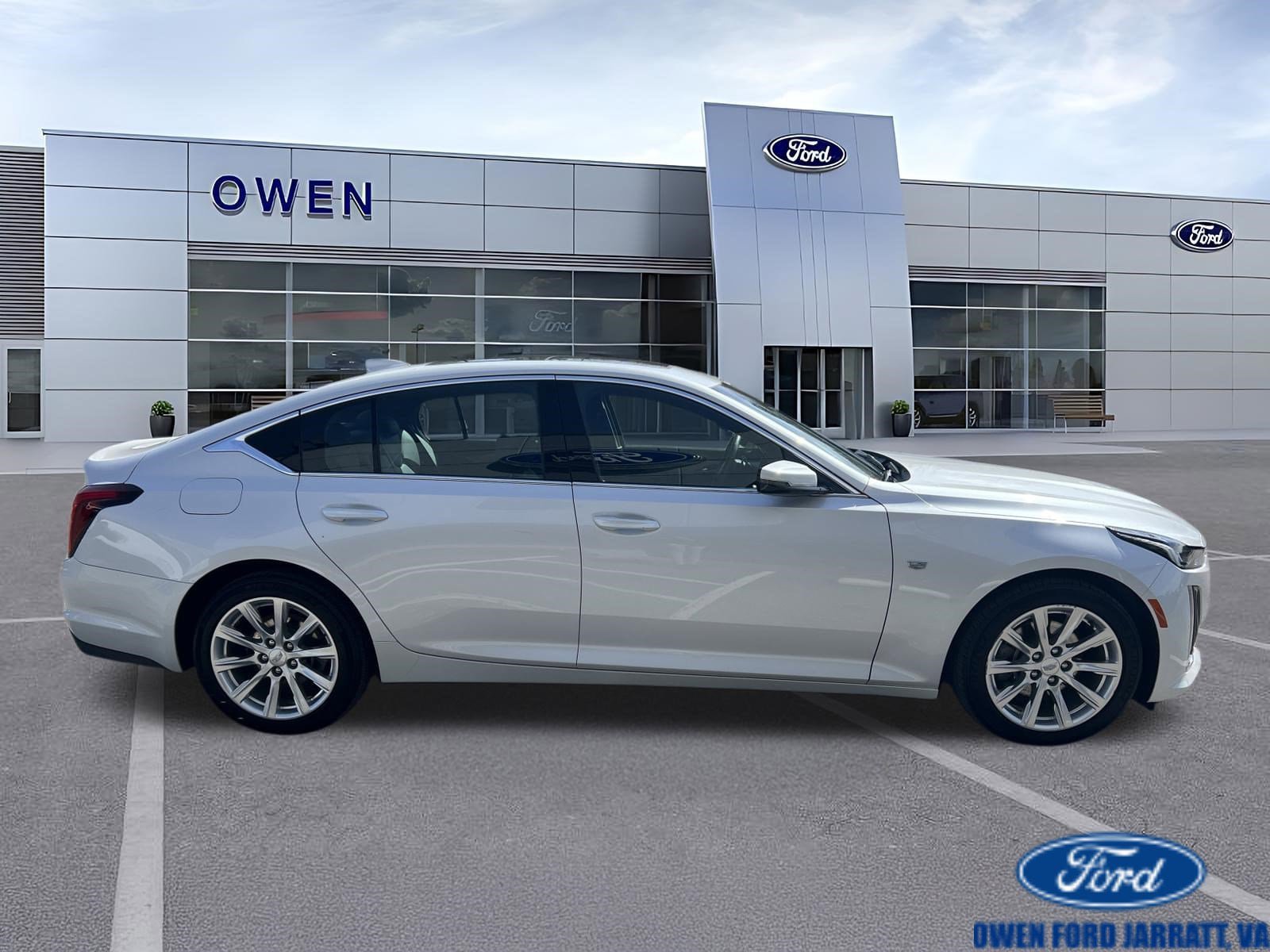 Used 2021 Cadillac CT5 Luxury w/ Sun And Sound Package AWD/4WD image 3