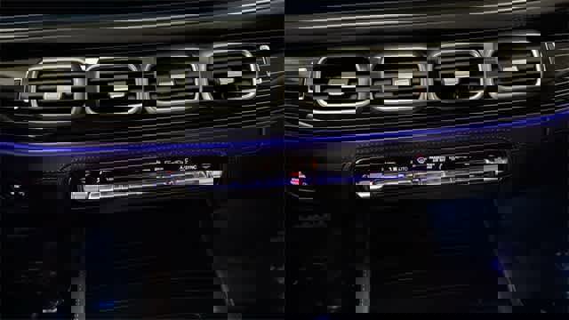 Used 2024 Mercedes-Benz GLS 580 4MATIC image 23