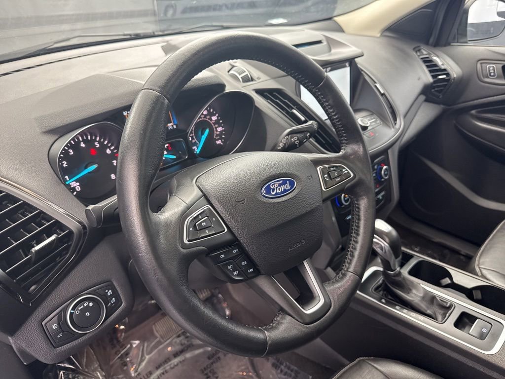 Used 2018 Ford Escape SEL w/ Canadian Touring Package image 9