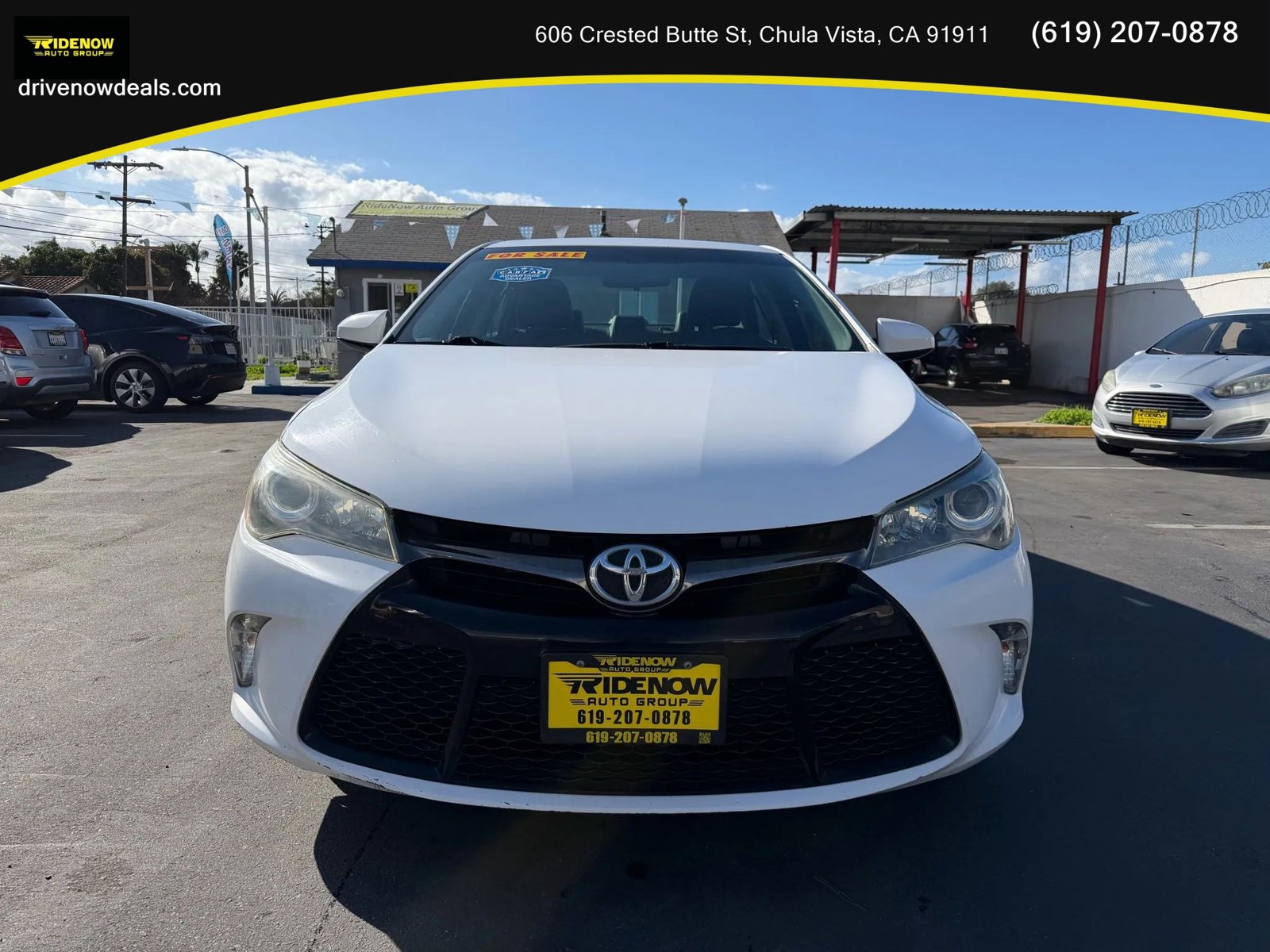 Used 2016 Toyota Camry SE image 2