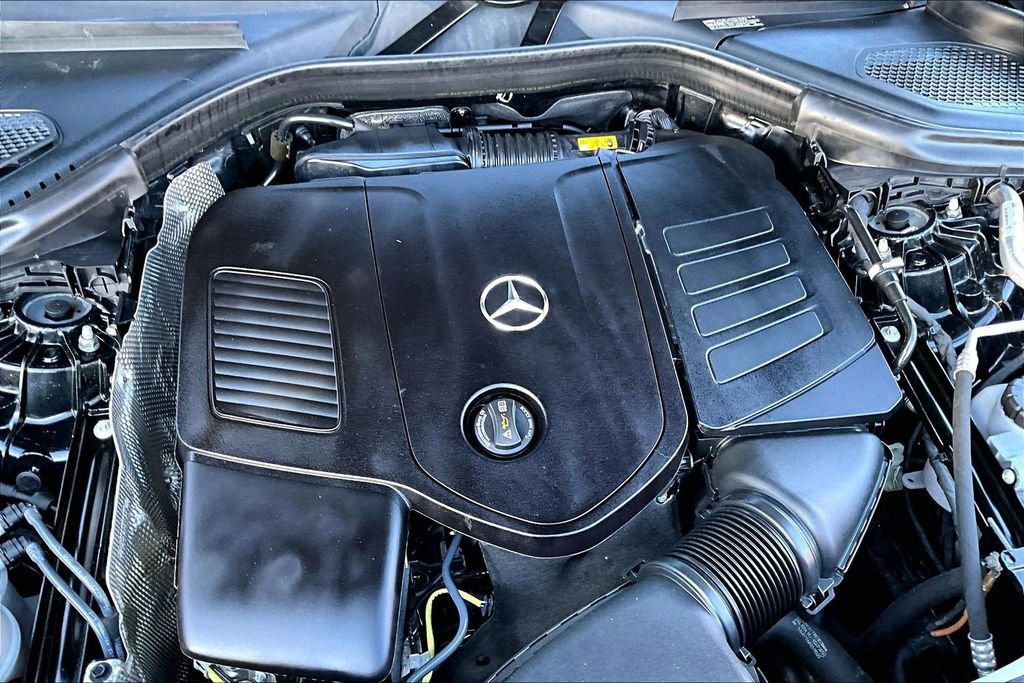 Used 2024 Mercedes-Benz GLC 300 4MATIC image 31