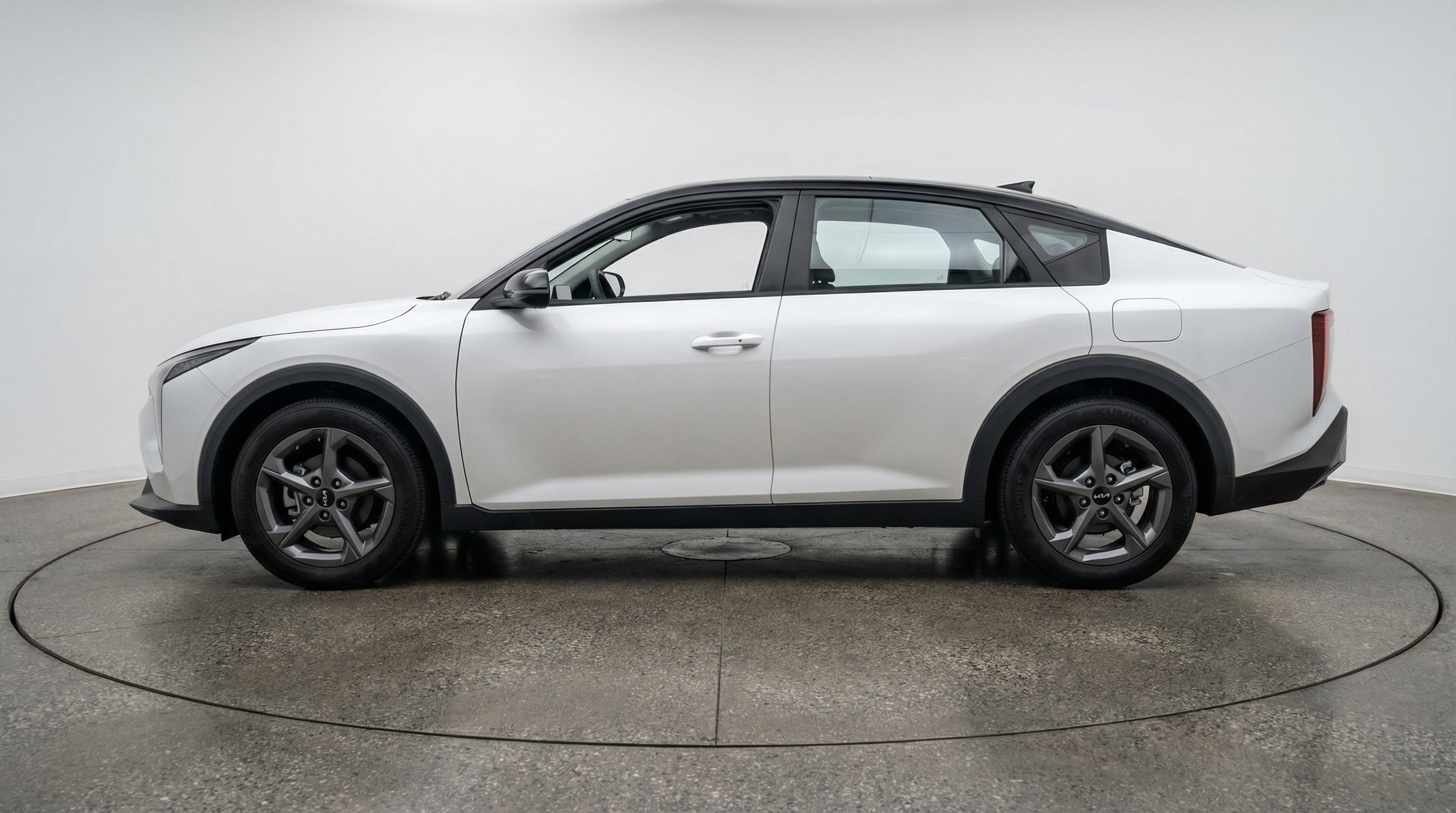 Used 2025 Kia K4 LXS image 5