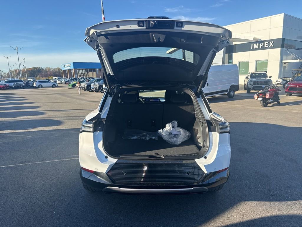 New 2026 Chevrolet Equinox EV LT image 29