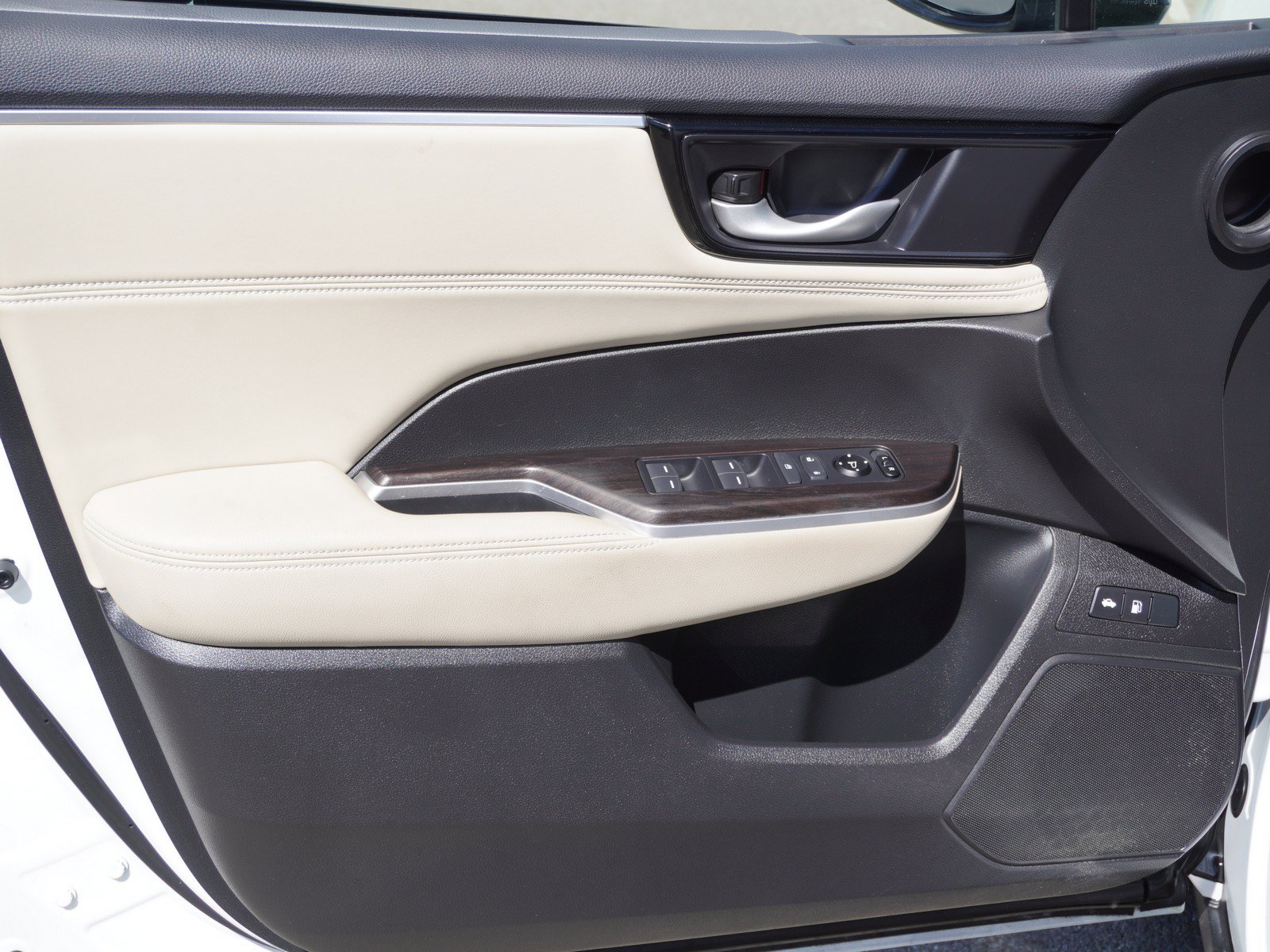 Used 2019 Honda Clarity Plug-In Hybrid image 19