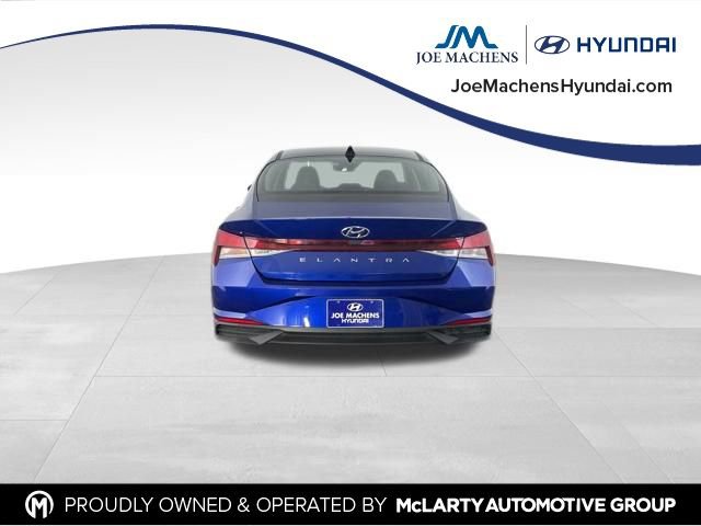 Used 2021 Hyundai Elantra SE image 6