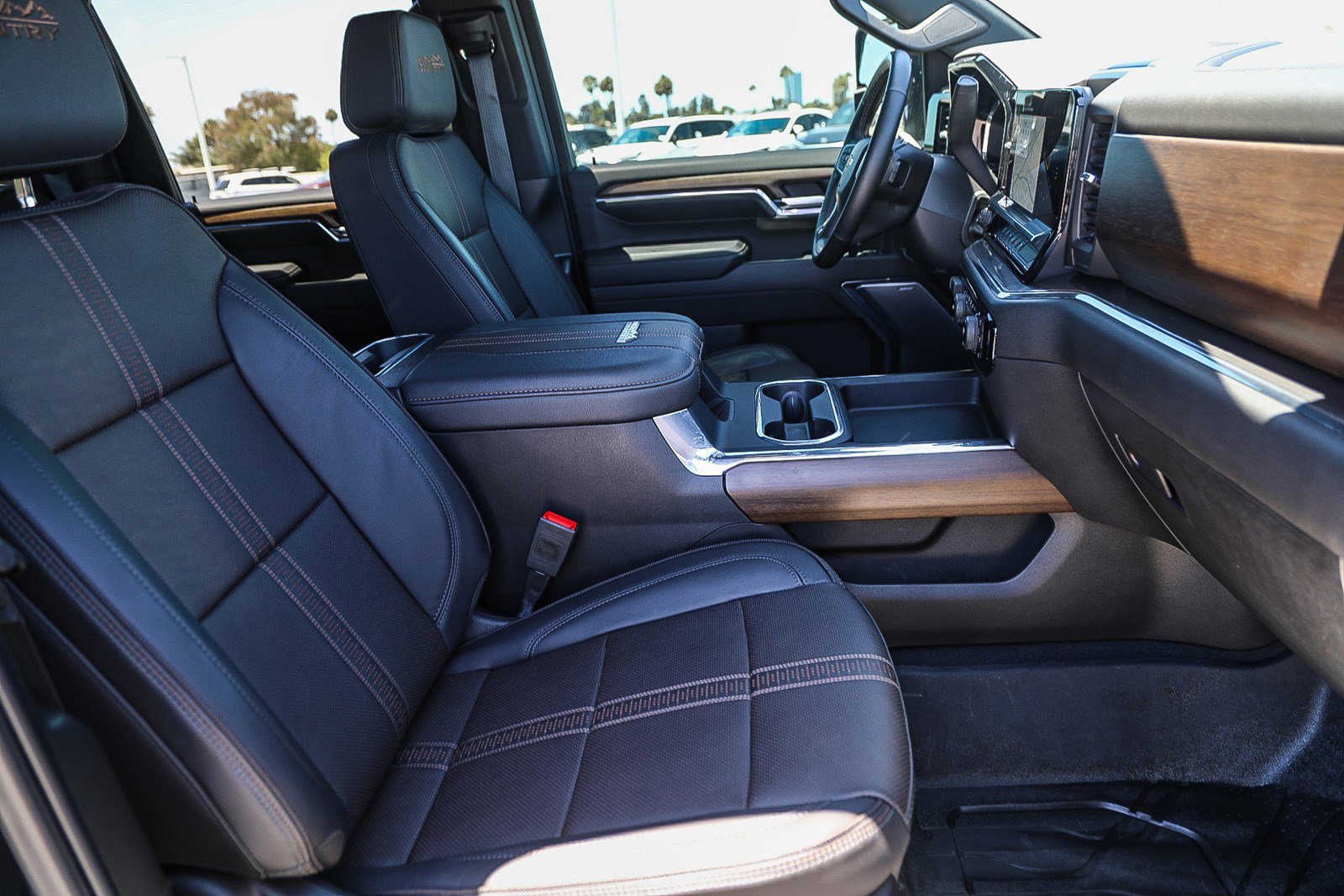 Used 2024 Chevrolet Silverado 3500 High Country image 12