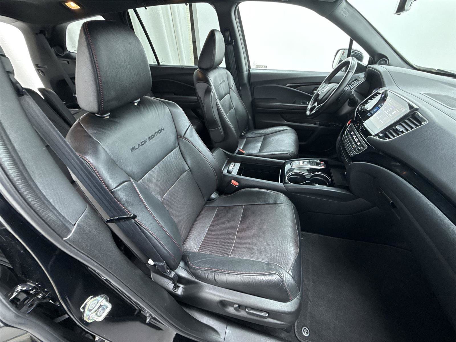 Used 2020 Honda Pilot Black Edition image 32