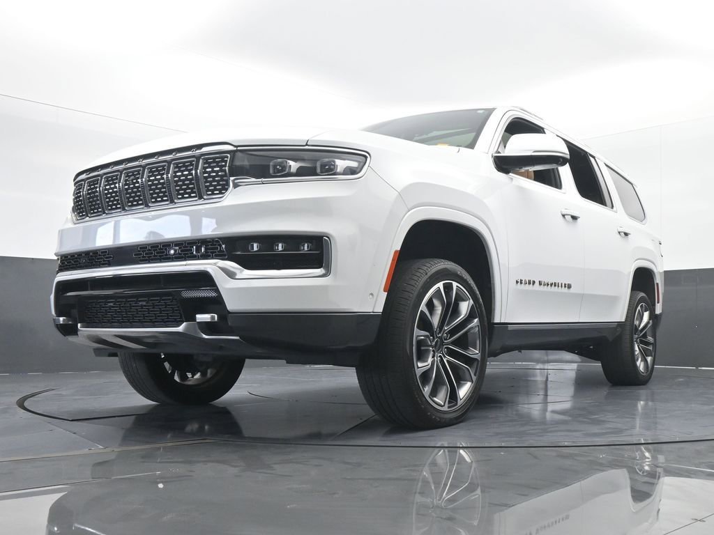 Used 2022 Jeep Grand Wagoneer Series III w/ Rear Seat Video Group 1 image 72