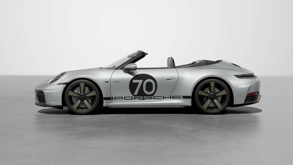 New 2026 Porsche 911 GTS RWD image 2