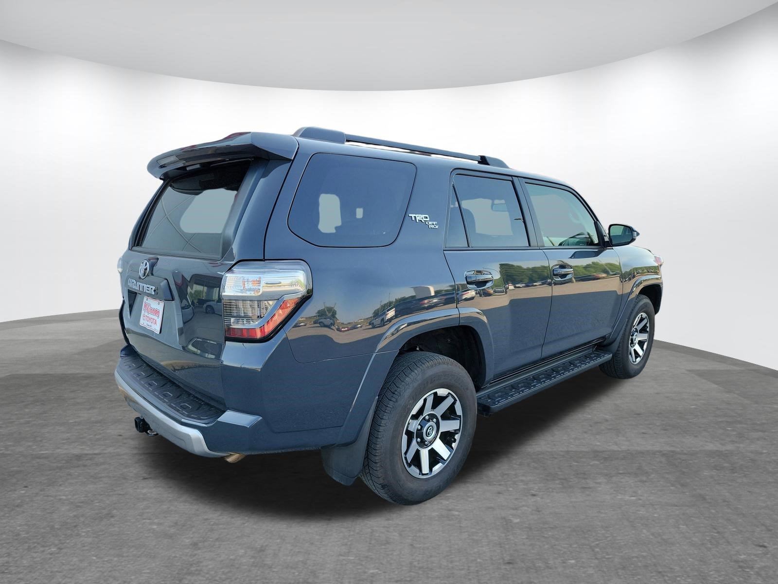 Certified 2024 Toyota 4Runner TRD Off-Road AWD/4WD image 5