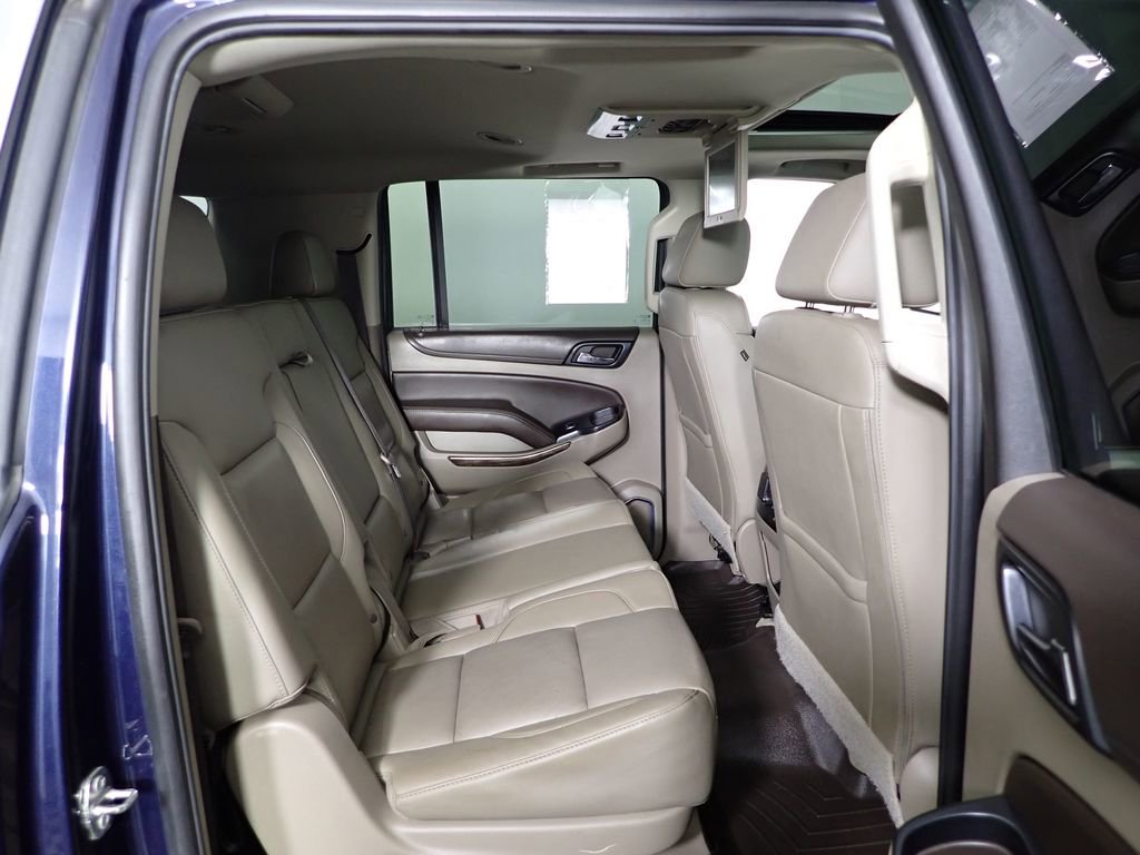 Used 2018 Chevrolet Suburban LT w/ LT Signature Package AWD/4WD image 40