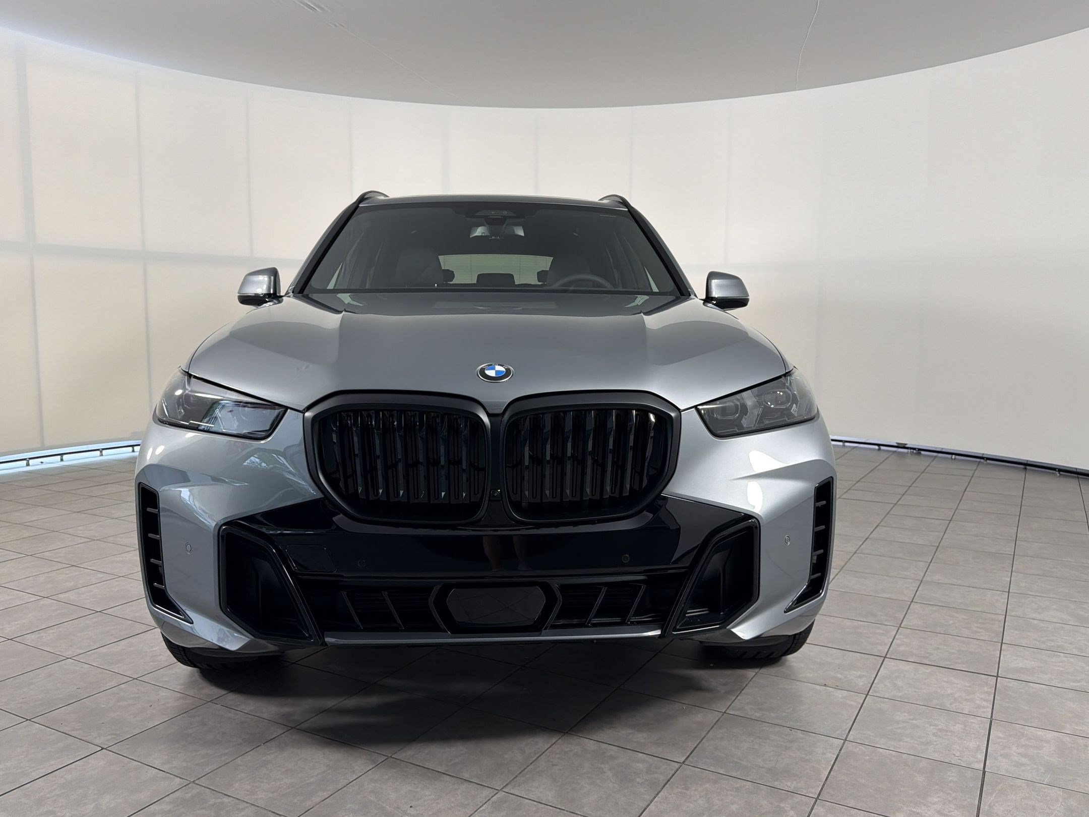 New 2026 BMW X5 xDrive40i w/ M Sport Package AWD/4WD image 6